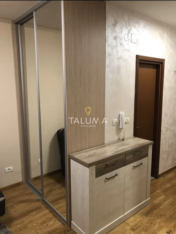 Rent, studio apartment, 33m², City Kvart, Podgorica