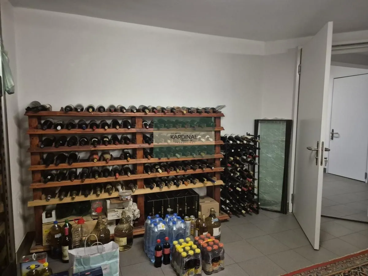 Prodaja, kuća, 528m², Budžino brdo, Jagodina