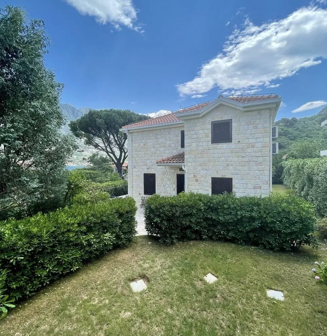 Prodaja, kuća, 160m², Prčanj, Kotor