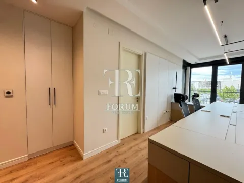 Rent, office space, 58m², Kruševac, Podgorica - image 4