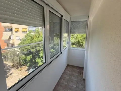 Prodaja, dvosoban stan, 52m², Centar, Tivat - image 4