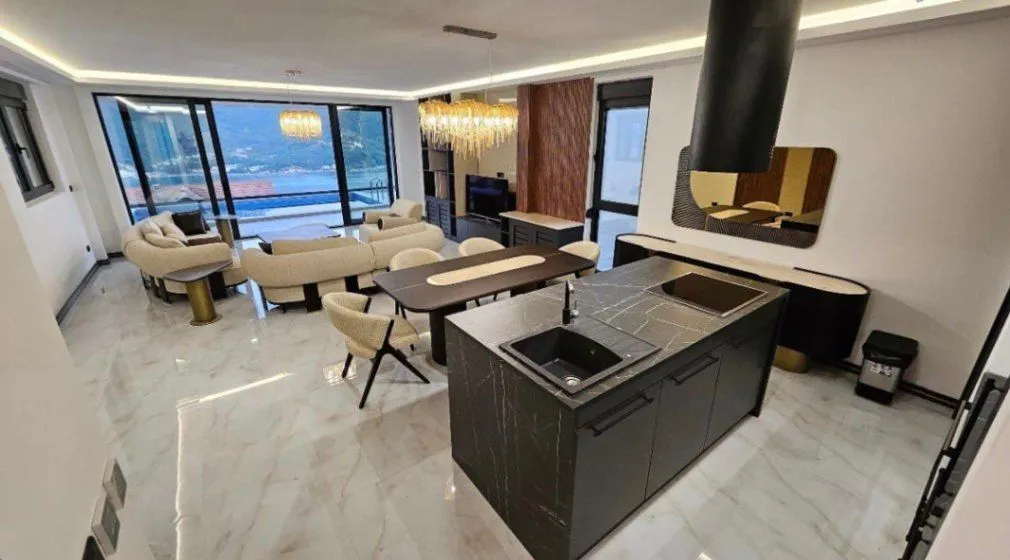 Sale, house, 178m², Kamenari, Herceg Novi