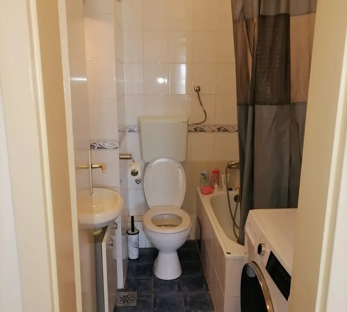 Prodaja, trosoban stan, 71m², Salajka, Novi Sad Sve Podlokacije