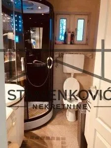 Prodaja, kuća, 165m², Futog, Novi Sad Sve Podlokacije