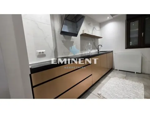 Rent, three bedroom apartment, 111m², Neimar, Vračar Sve Podlokacije - image 4