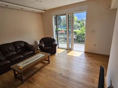 Rent, two bedroom apartment, 80m², Dobrota, Kotor - image 8