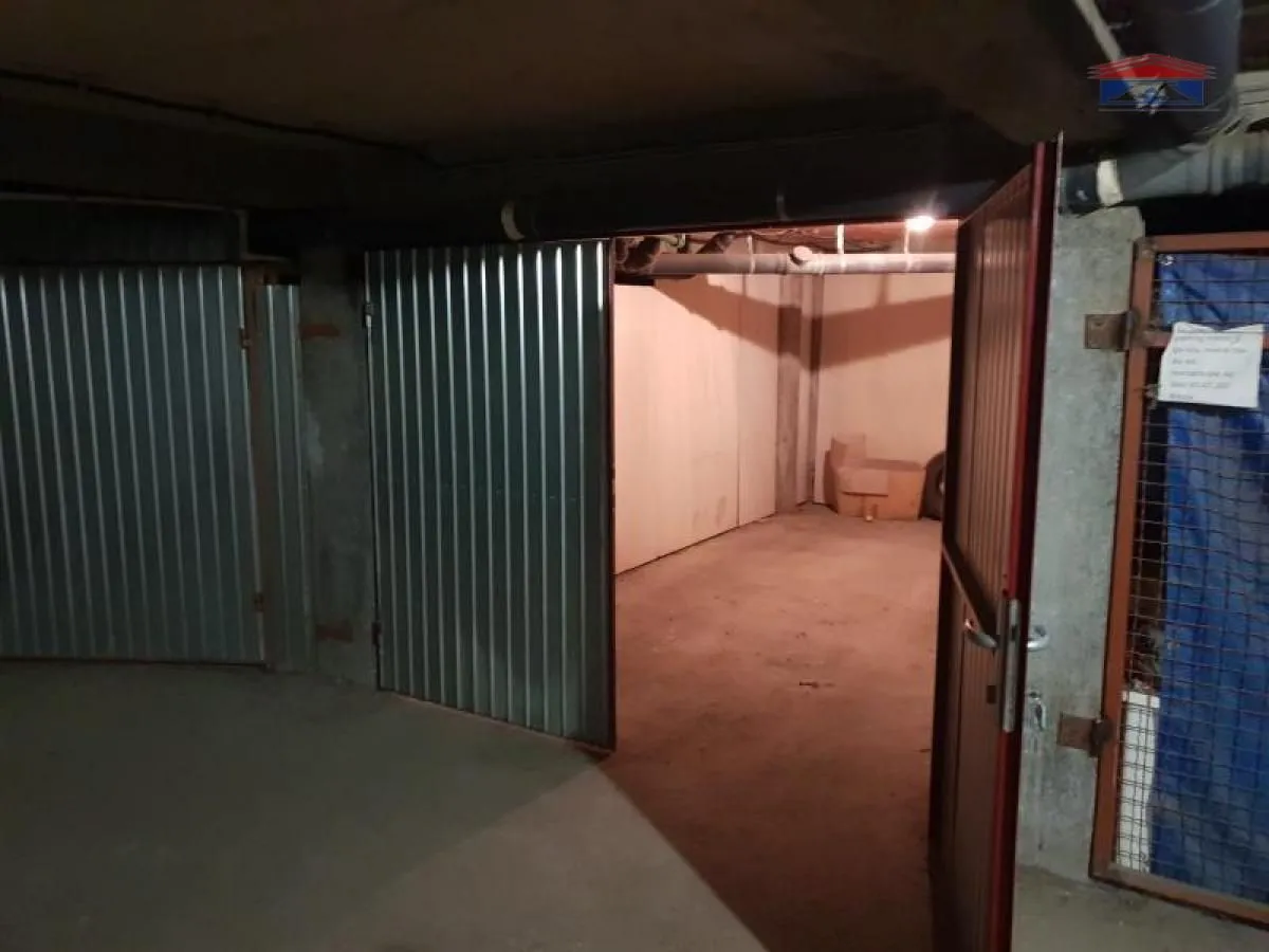 Sale, parking/garage, 15m², Grbavica, Novi Sad Sve Podlokacije
