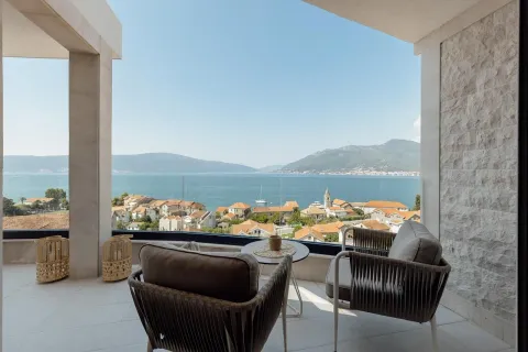 Rent, three bedroom apartment, 149m², Donja Lastva, Tivat - image 5
