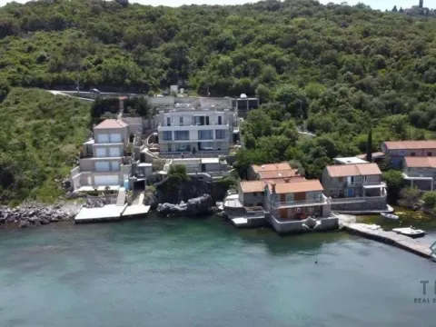 Prodaja, plac, 800m², Kakrc, Tivat