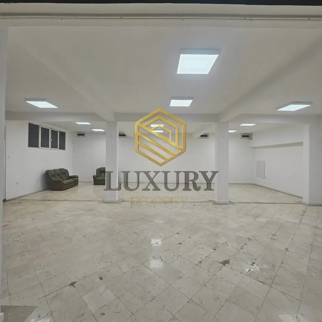 Rent, office space, 220m², Centar, Podgorica