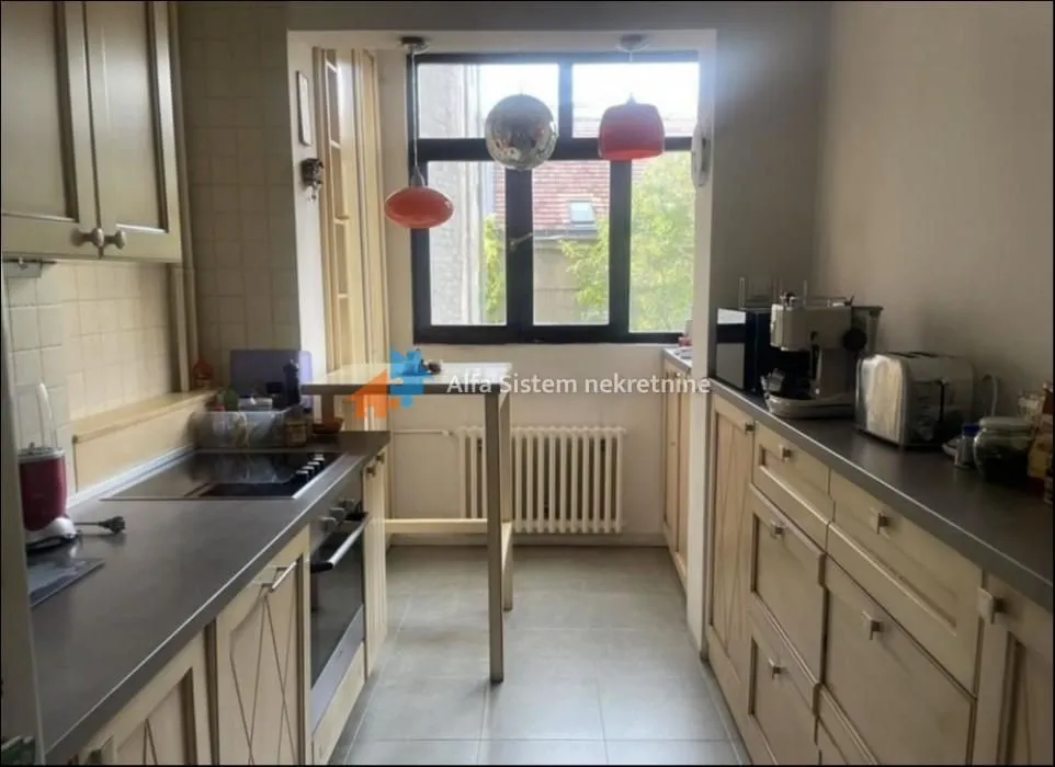Rent, three bedroom apartment, 70m², Stari Grad, Beograd