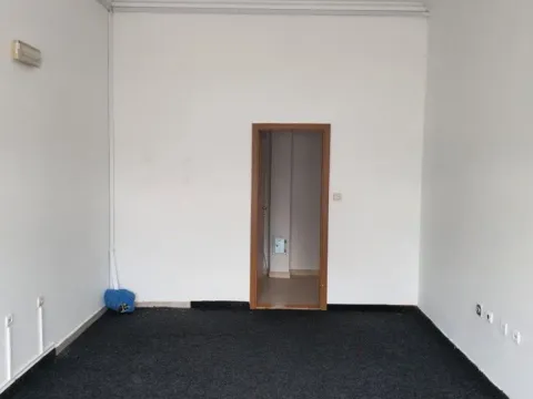 Sale, office space, 29m², Centar, Bar - image 4