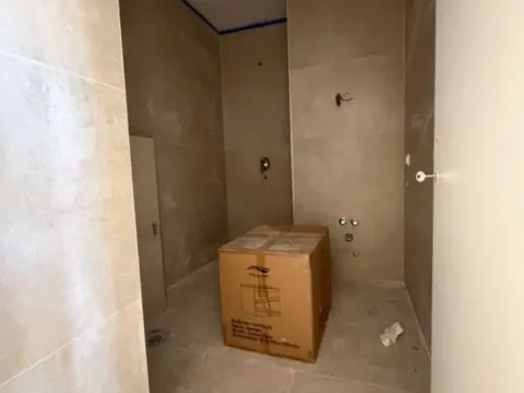 Prodaja, trosoban stan, 106m², Šušanj, Bar - image 8