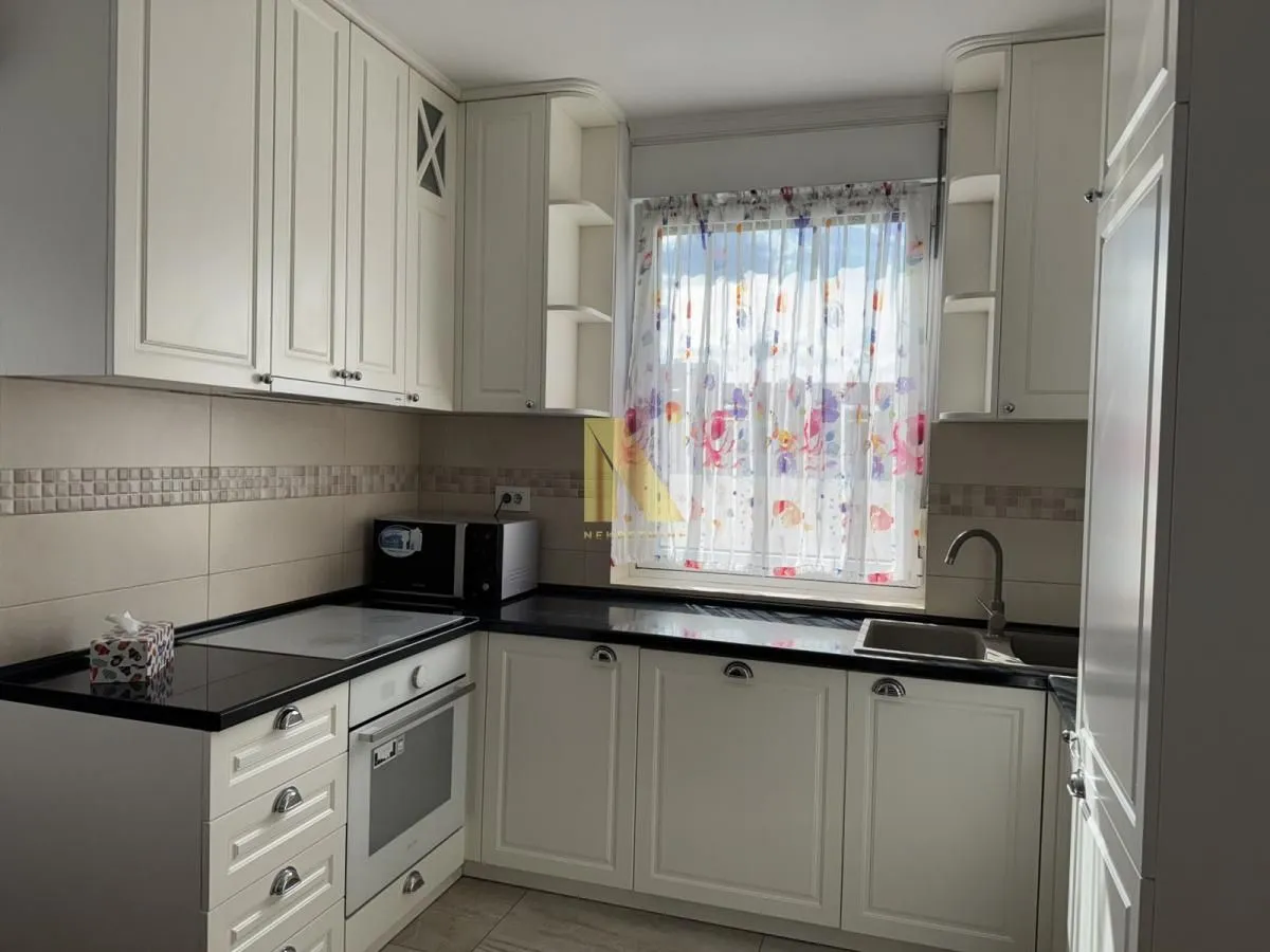 Izdavanje, dvosoban stan, 53m², Grbavica, Novi Sad Sve Podlokacije