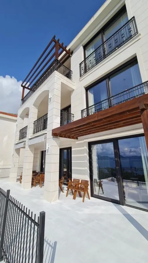 Sale, house, 300m², Reževići, Budva