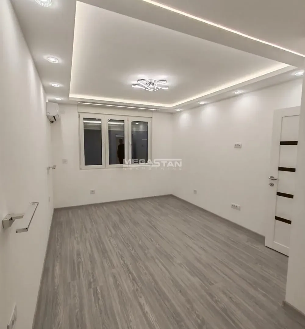Prodaja, dvosoban stan, 60m², Đeram Pijaca, Beograd