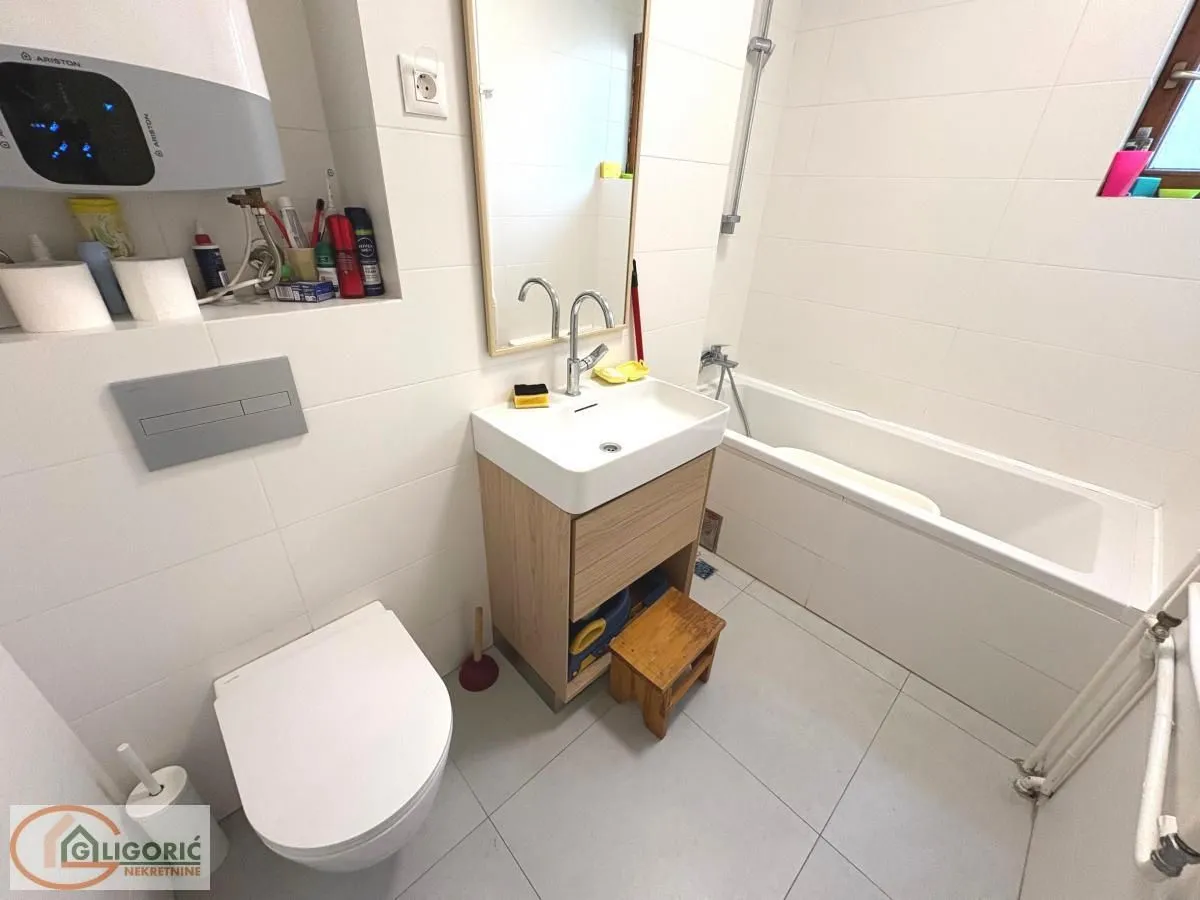 Prodaja, trosoban stan, 86m², Gundulićev Venac, Beograd
