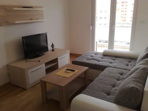 Rent, one bedroom apartment, 48m², City Kvart, Podgorica - image 3