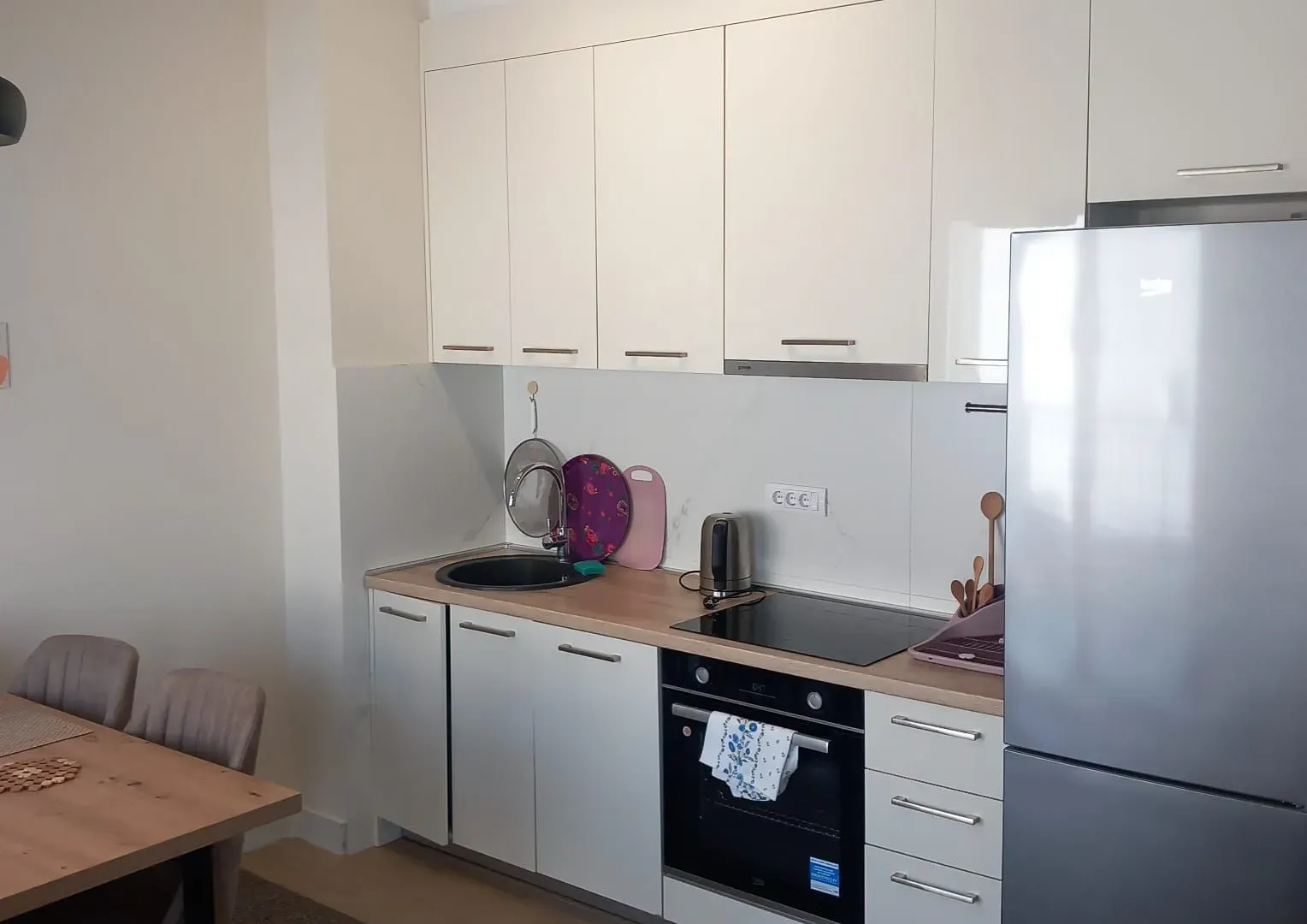 Rent, one bedroom apartment, 50m², Kalimanj, Tivat