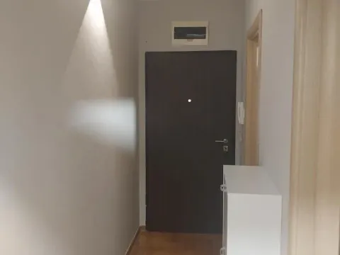 Prodaja, jednosoban stan, 37m², Centar, Podgorica - image 4