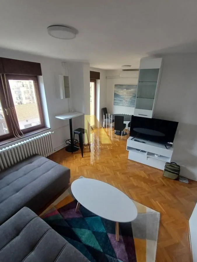 Izdavanje, jednosoban stan, 43m², Grbavica, Novi Sad Sve Podlokacije