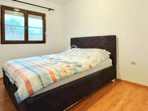 Izdavanje, trosoban stan, 110m², Masline, Podgorica - image 8