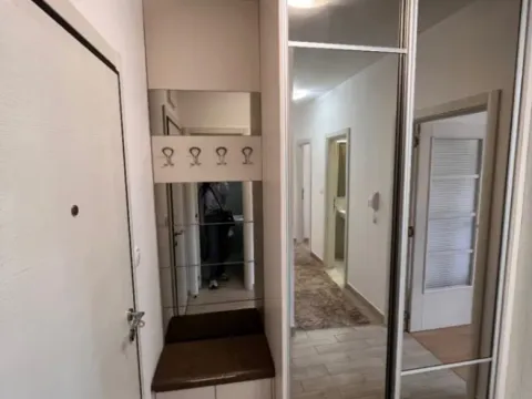 Izdavanje, dvosoban stan, 63m², Blok 9, Podgorica - image 13