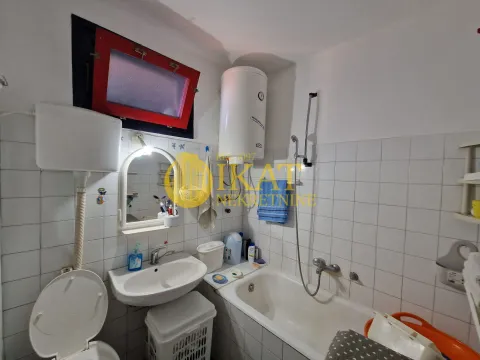 Sale, four bedroom apartment, 87m², Vidikovački venac, Rakovica - image 9