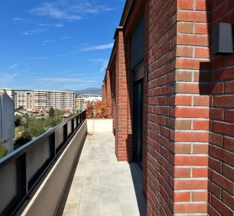 Prodaja, dvosoban stan, 63m², Krivi Most, Podgorica