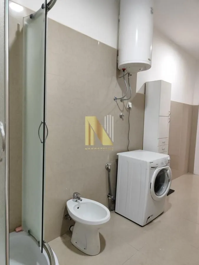 Prodaja, dvosoban stan, 63m², Centar, Novi Sad