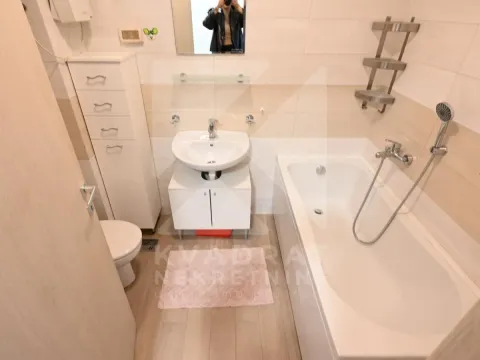 Rent, one bedroom apartment, 43m², Stari Aerodrom, Podgorica - image 9