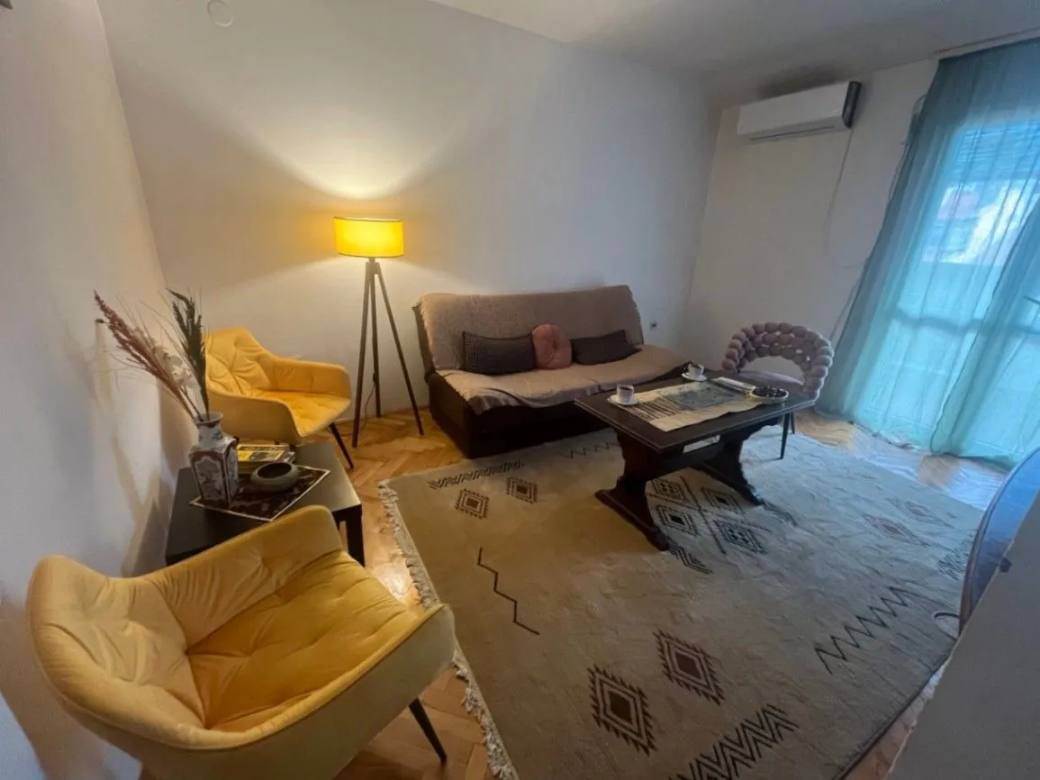 Izdavanje, jednosoban stan, 56m², Preko Morače, Podgorica