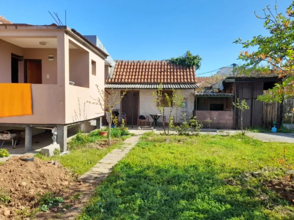 Sale, house, 175m², Tološi, Podgorica