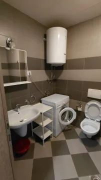 Rent, studio apartment, 30m², Tuški Put, Podgorica - image 3