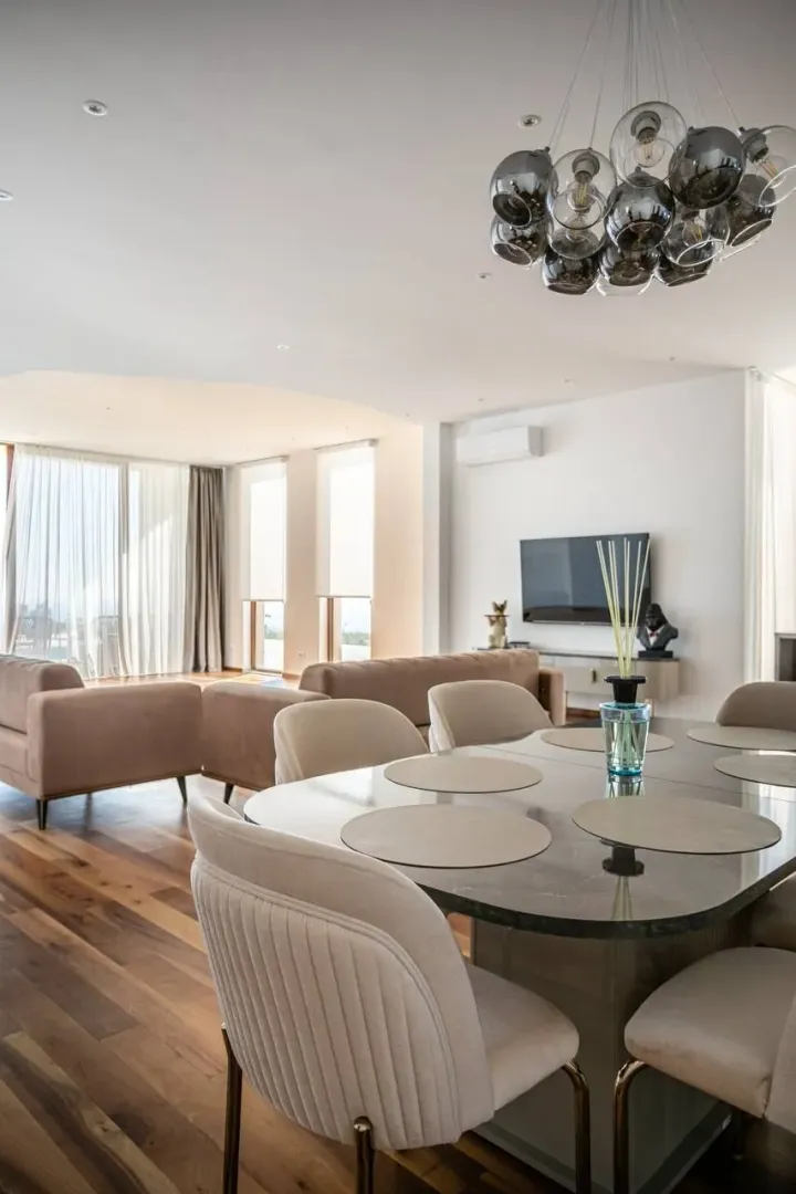 Rent, house, 670m², Krimovica, Kotor