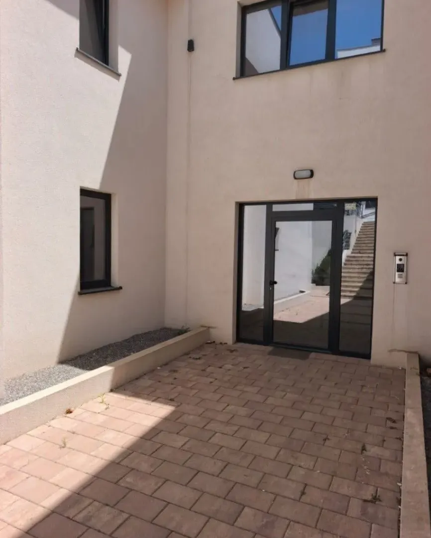 Izdavanje, garsonjera, 30m², Gorica C, Podgorica