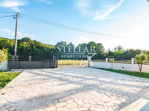 Izdavanje, kuća, 100m², Velje Brdo, Podgorica - image 15