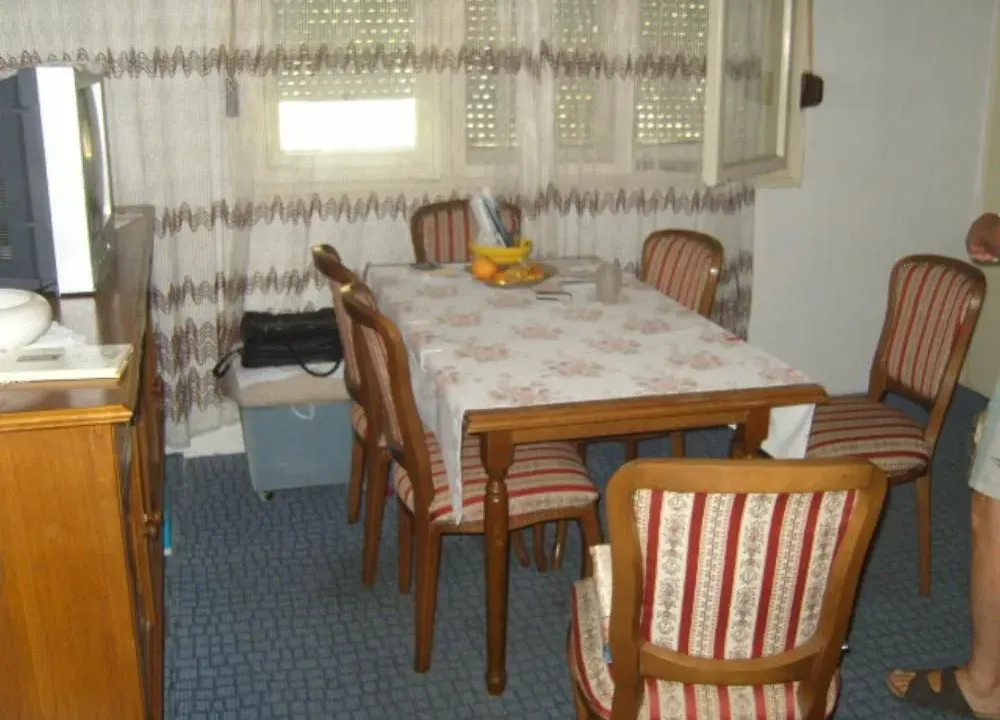 Prodaja, kuća, 200m², Centar, Jagodina