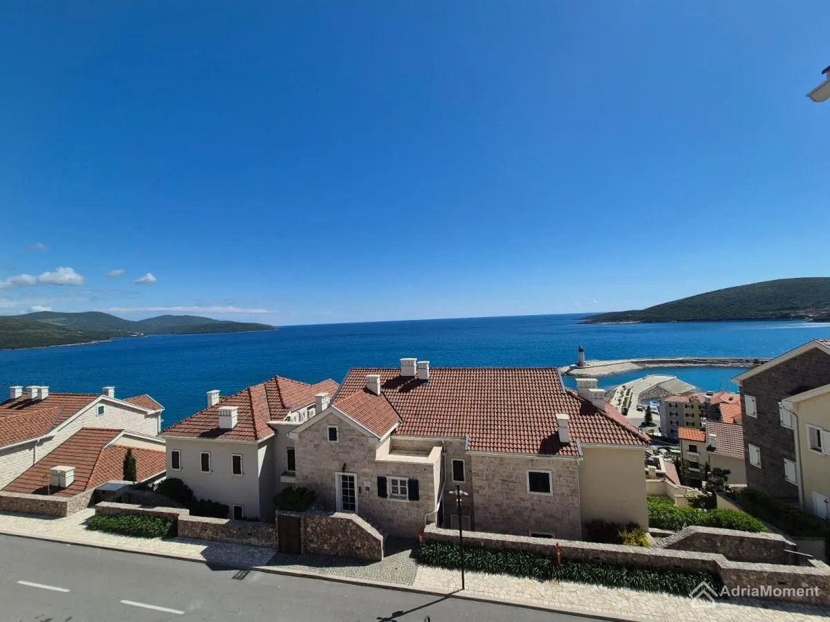 Prodaja, jednosoban stan, 76m², Luštica Bay, Tivat
