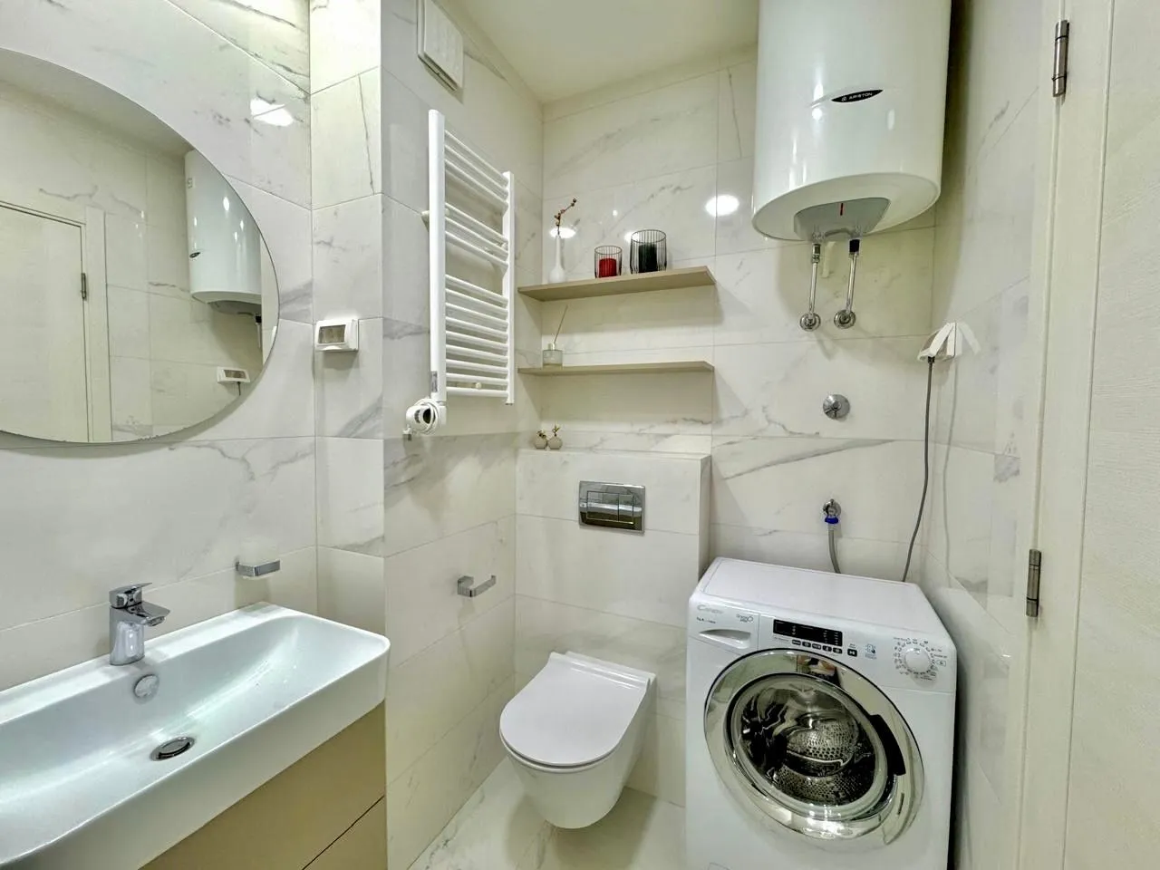 Prodaja, dvosoban stan, 70m², Central Point, Podgorica