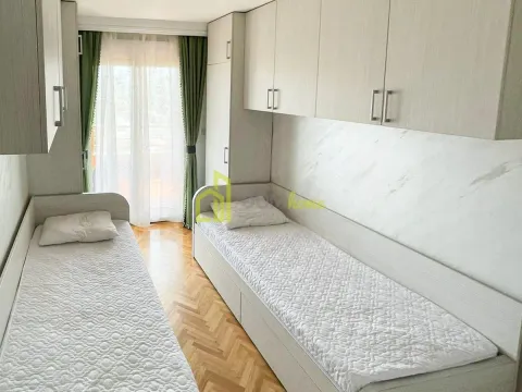 Rent, two bedroom apartment, 74m², Stara Varoš, Podgorica - image 10