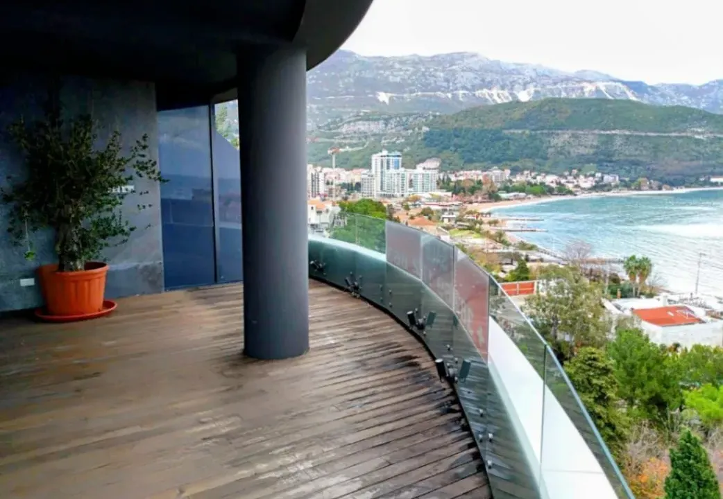 Prodaja, trosoban stan, 270m², Centar, Budva