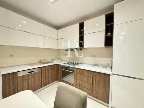 Rent, two bedroom apartment, 71m², City Kvart, Podgorica - image 2