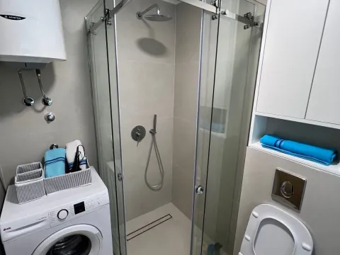 Izdavanje, jednosoban stan, 47m², City Kvart, Podgorica - image 10