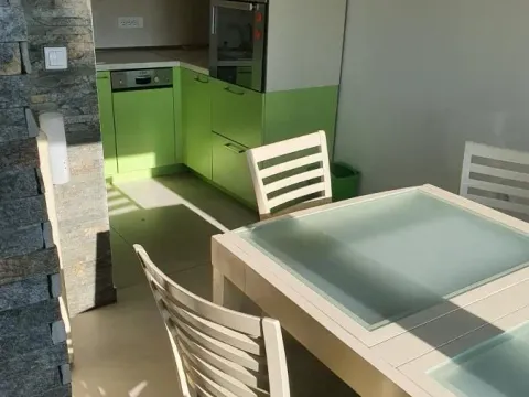 Izdavanje, stan, 110m², Banatić, Novi Sad Sve Podlokacije - image 12