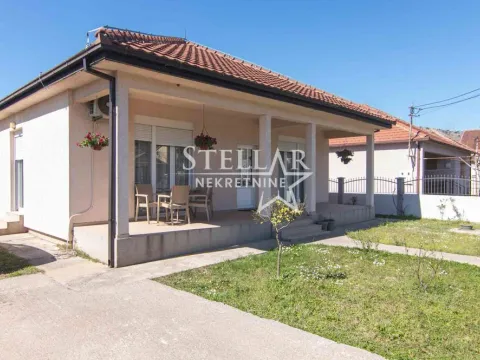 Izdavanje, kuća, 120m², Tološi, Podgorica - image 3