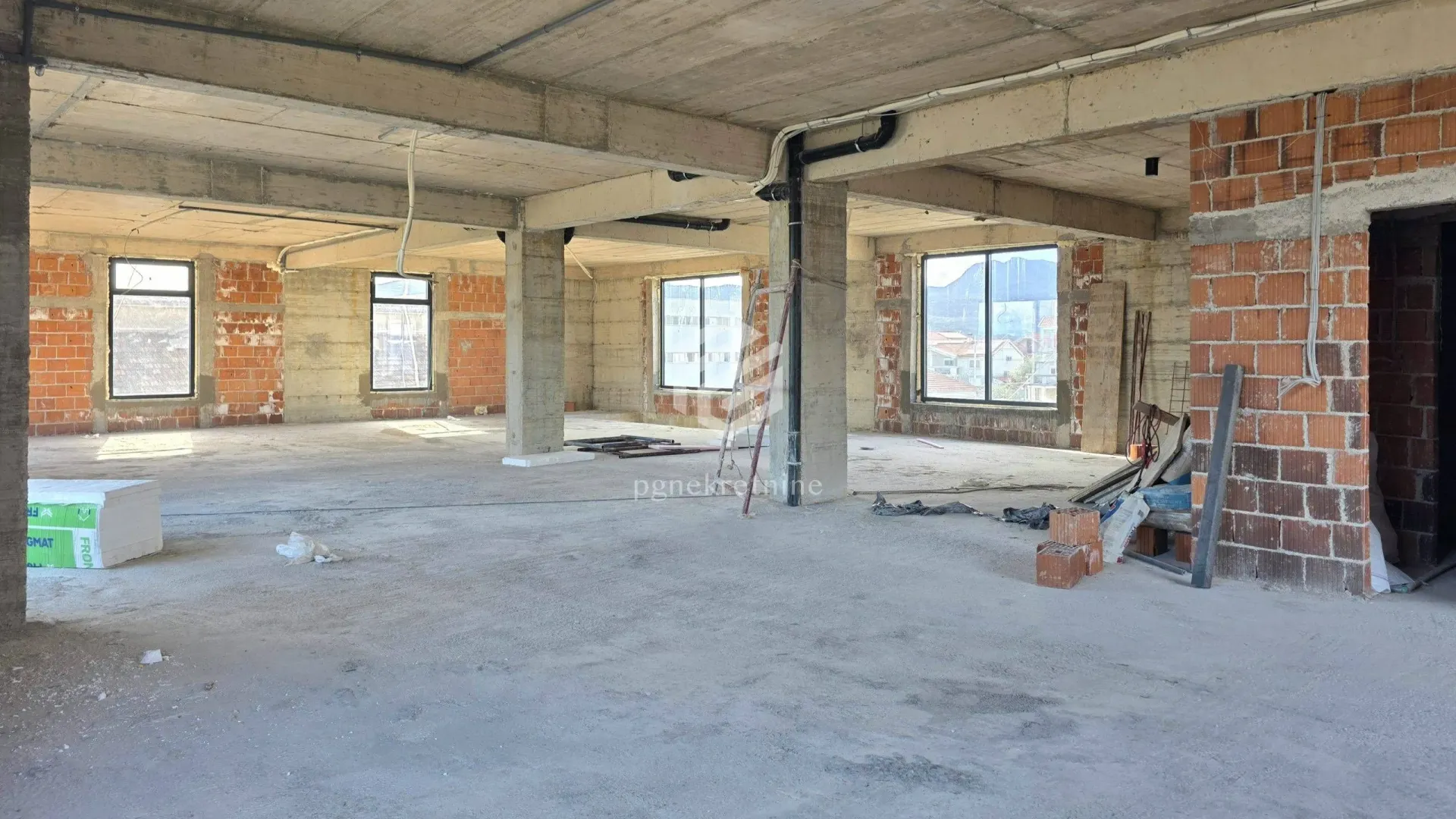 Rent, office space, 1100m², Donja Gorica, Podgorica