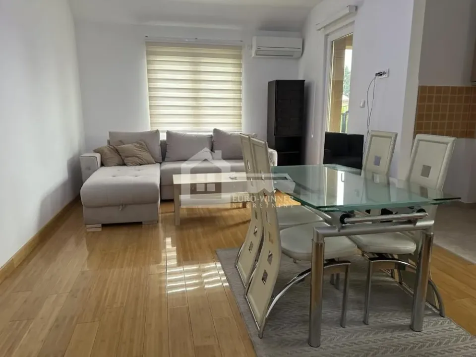 Rent, one bedroom apartment, 42m², Sremčica, Beograd