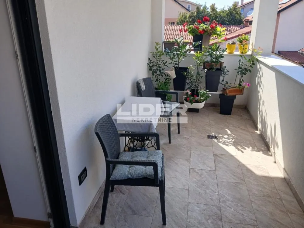 Sale, apartment, 150m², Uciteljsko Naselje, Zvezdara Sve Podlokacije
