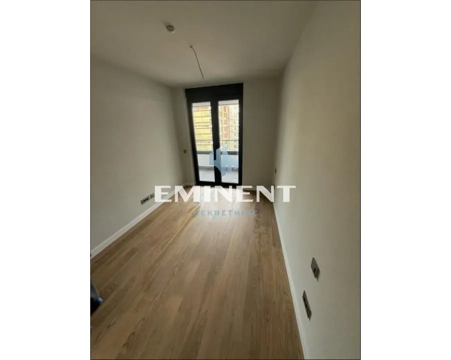Izdavanje, trosoban stan, 78m², Novi Beograd Blok 65, Novi Beograd Sve Podlokacije